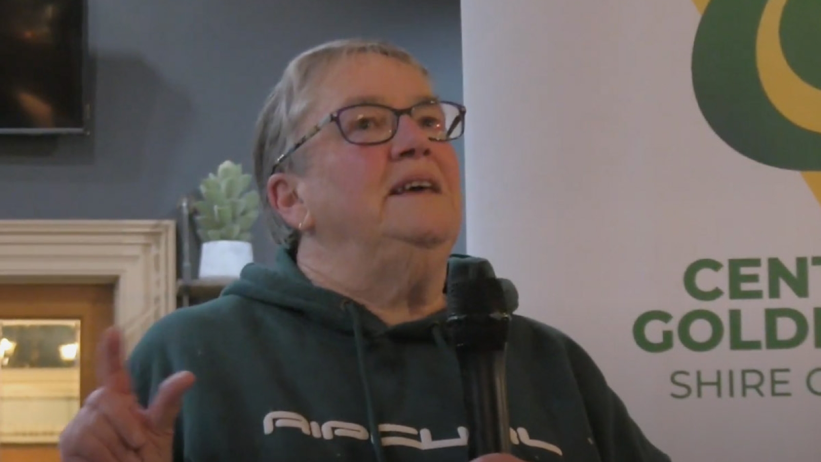 maria-lacey-Maryborough-volunteers-featured-video-image